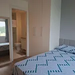 Apto Na Barra Da Tijuca Proximo A Praia
