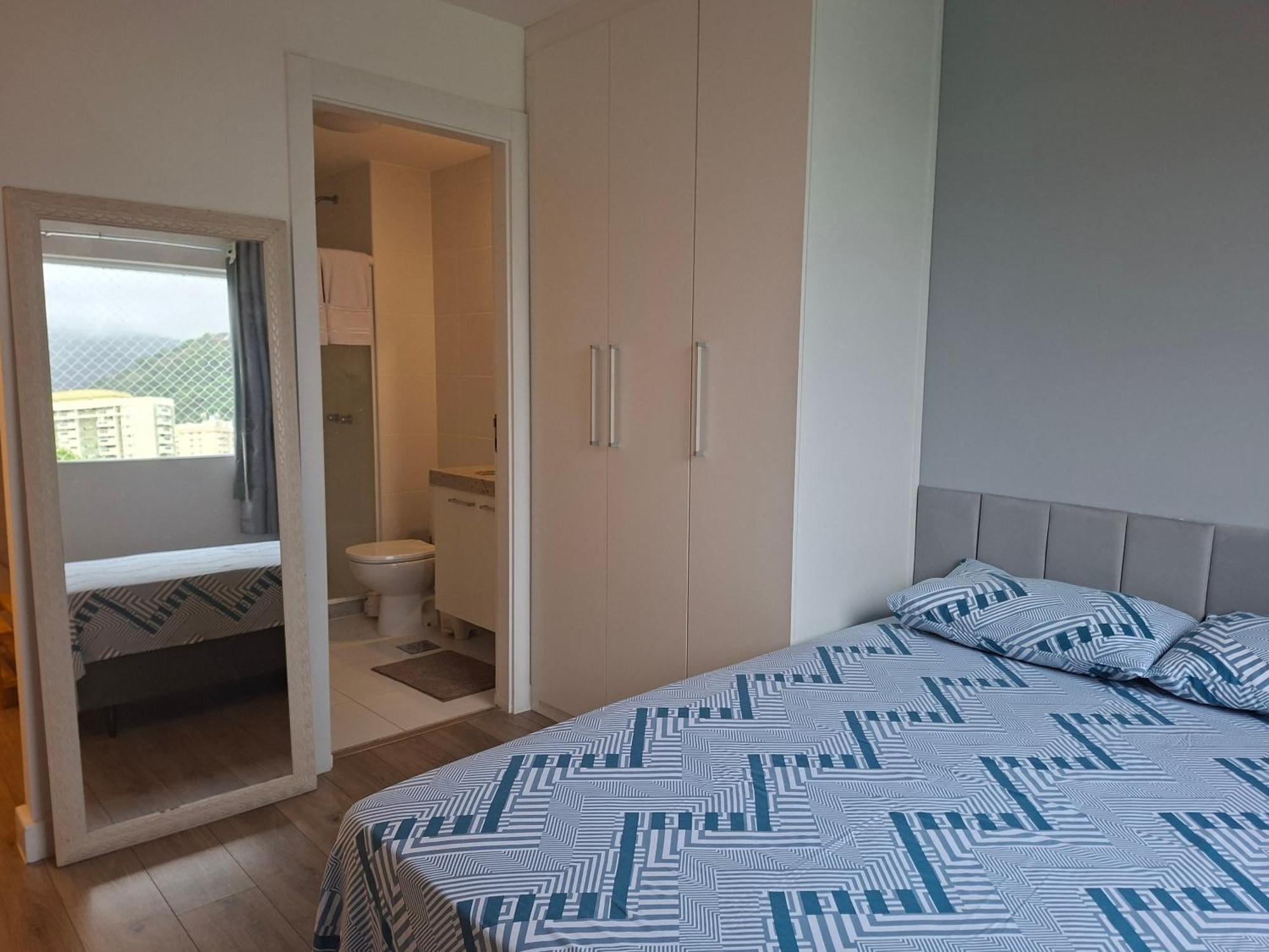 Apto Na Barra Da Tijuca Proximo A Apartamento